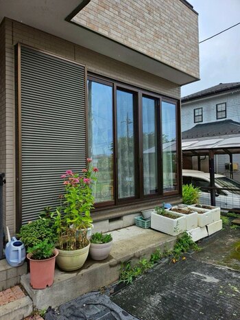 窓がスムーズに開け閉めできるようになり、大変助かりました。