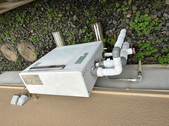 給湯器工事前①.jpg