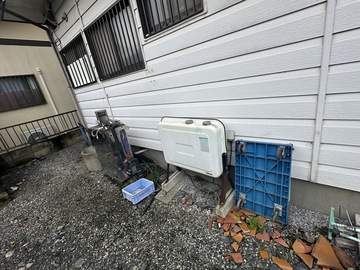 金澤邸　給湯器工事前.JPG