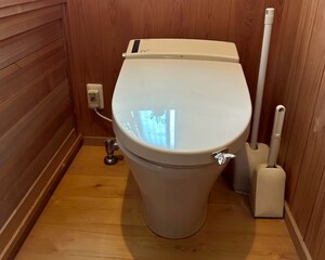 トイレ工事前.jpg